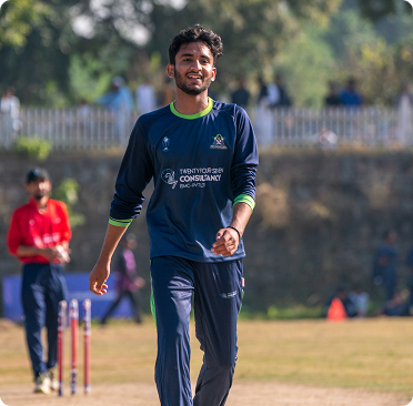 Saad pulls off a screamer in a knockout game to dismiss Awais!